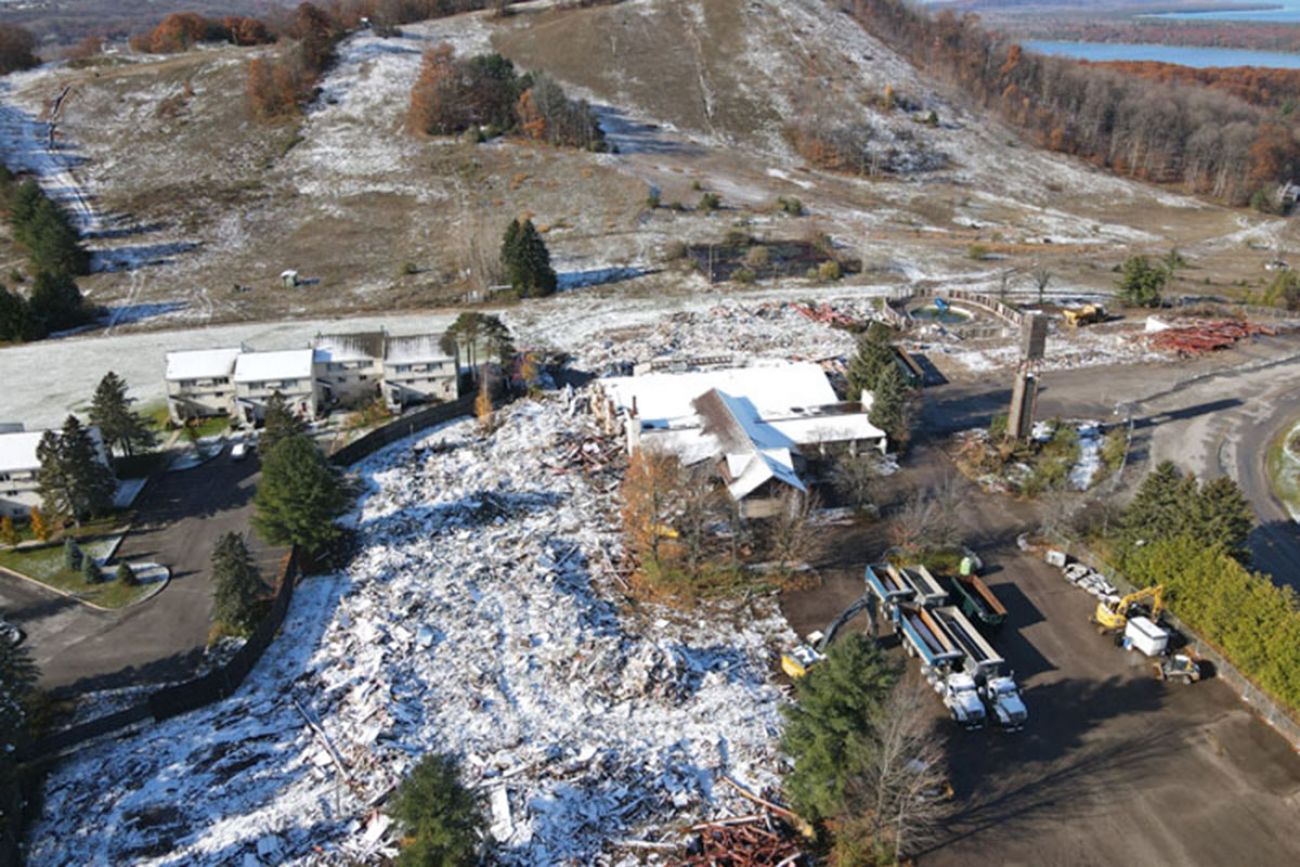 Sugarloaf shop ski resort